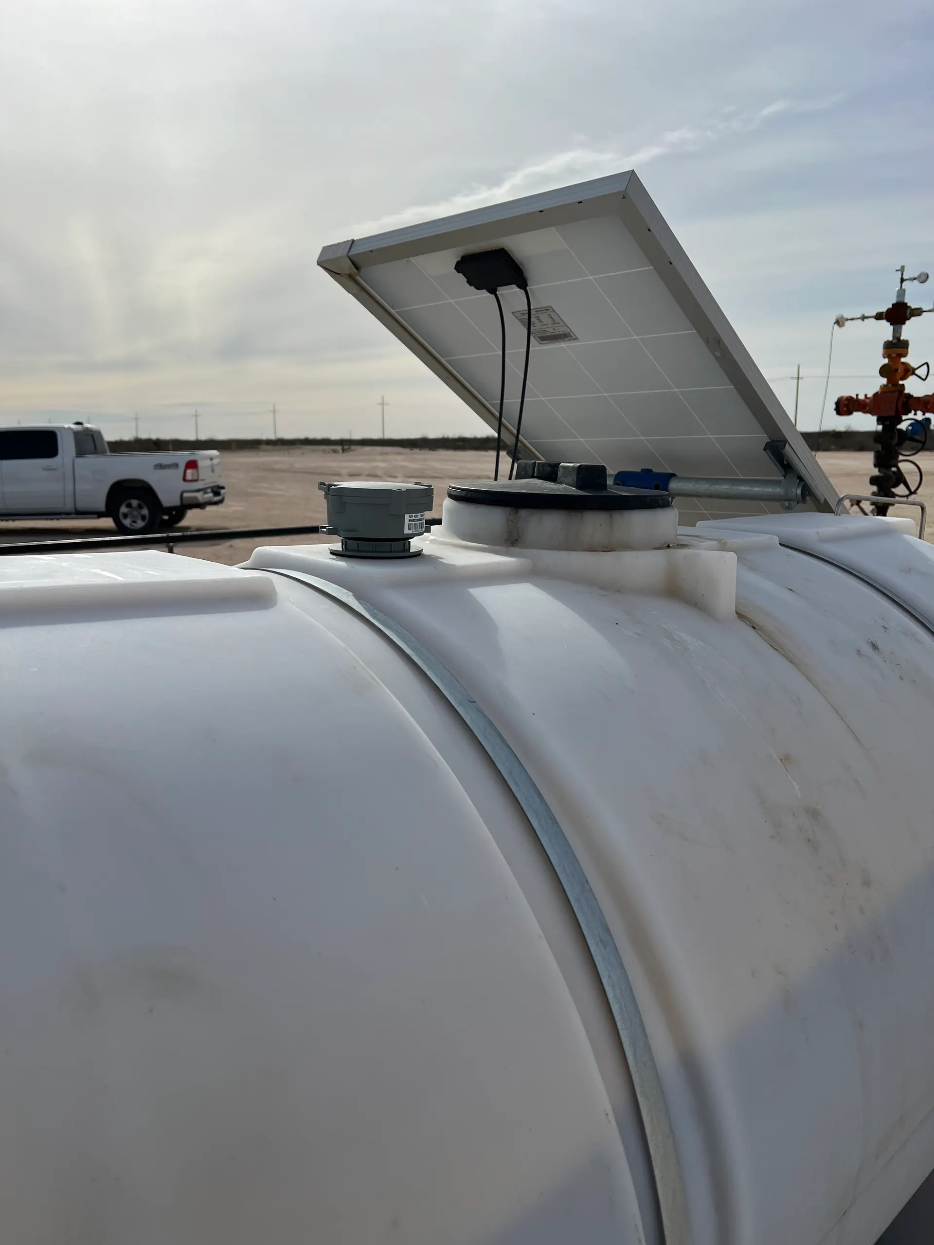 DCTLM radar level monitor on chemical tank with solar power
